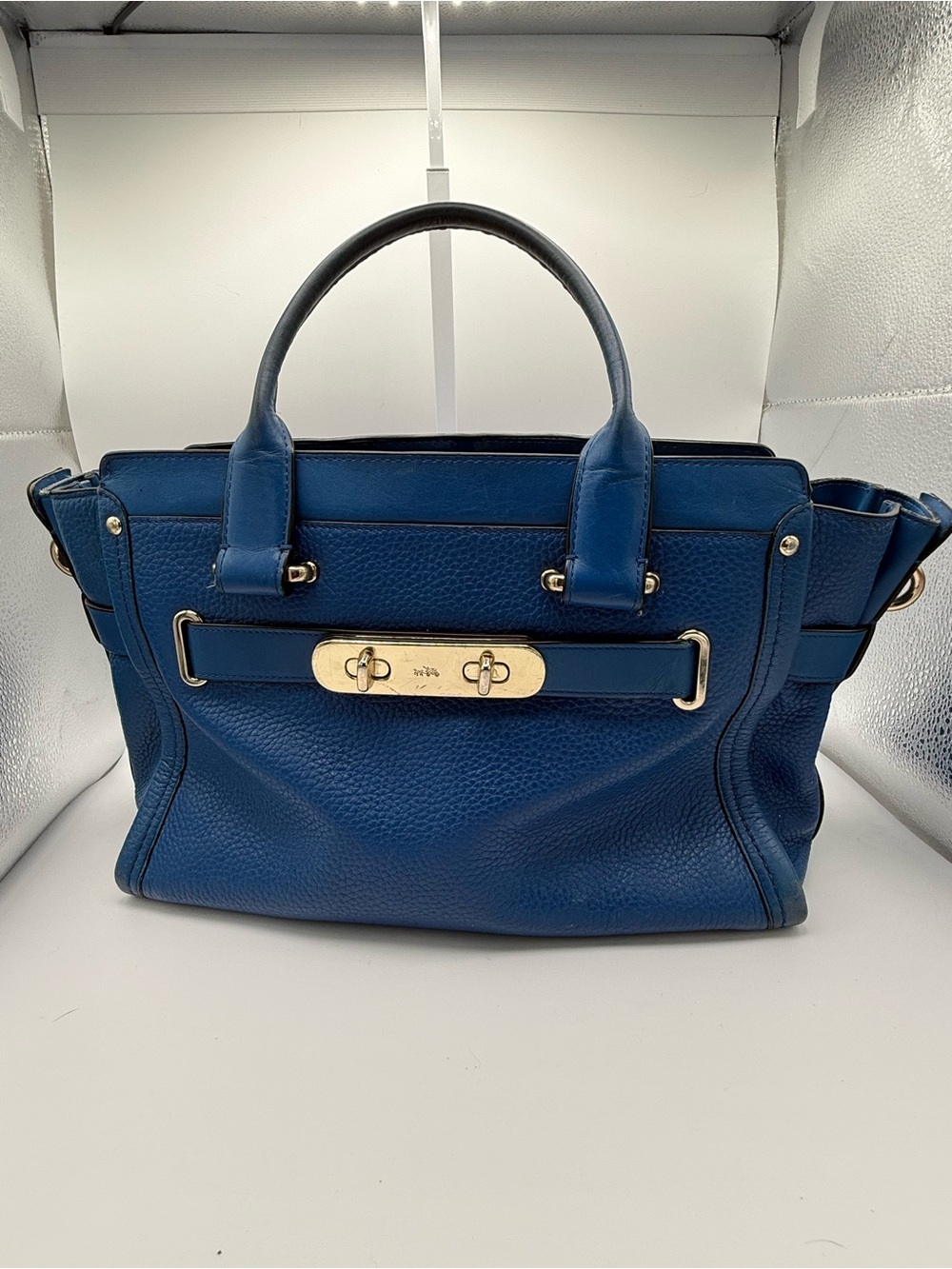 Coach Swagger 28 Carryall Blue Pebbled Leather Satchel Gold Turnlock Handbag
